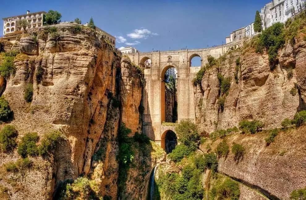 TheGetaways_'s tweet photo. Bridge in Ronda, Andalusia, Spain #bridge #ronda #andalusia #spain #españa #gorgeous #awso… https://t.co/1Kynla73a8 https://t.co/ujLHYiWDWh