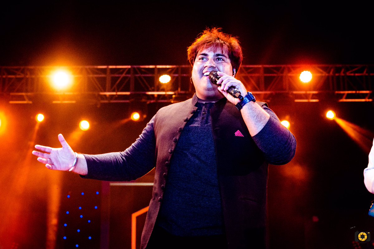 salim_merchant's tweet photo. Some more wonderful moments from #Faridabad #ImperialBlueSuperHitNights https://t.co/GsYH3A3uxq