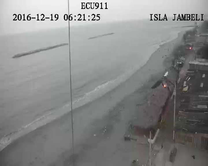 ECU911Machala1's tweet photo. Así luce el perfil costero esta mañana, cámaras de #ECU911 monitorean la actividad marítima las 24 horas del día https://t.co/XgUL5mBsZf