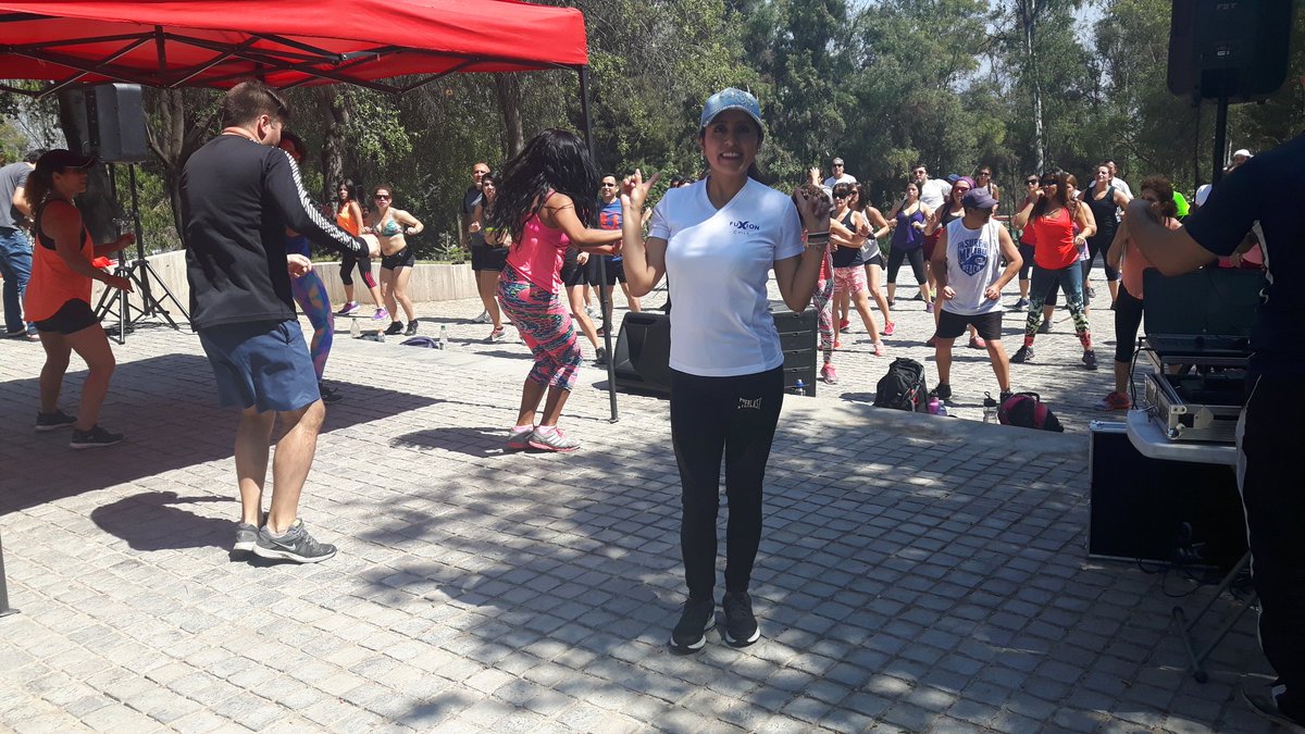 Nohemi0708's tweet photo. Amo hacer deporte 😍
#ModoZumba 🙅 https://t.co/Ye2cLpDtjJ