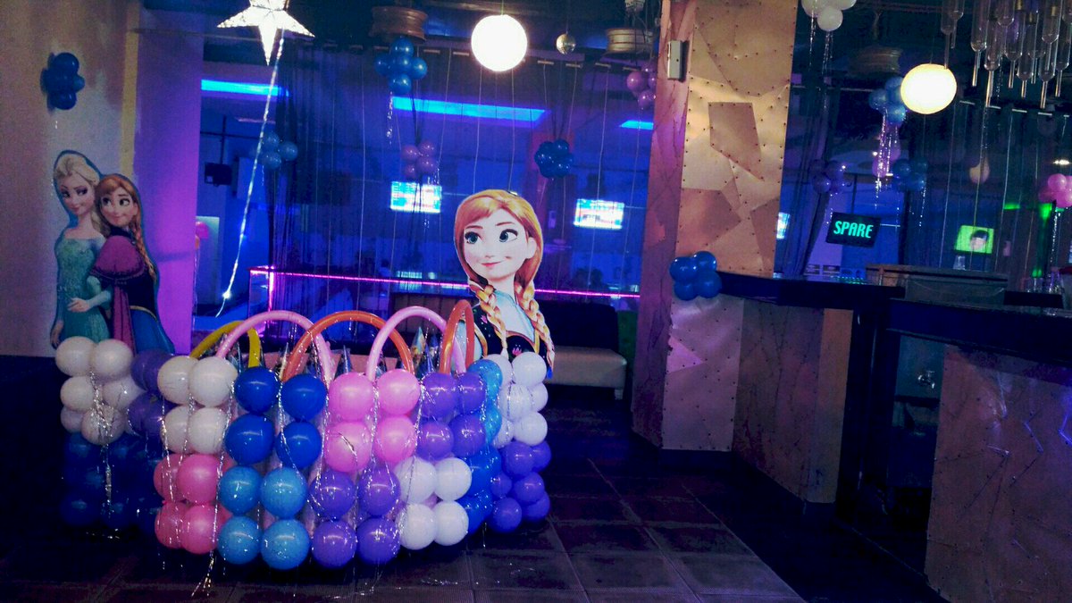 AppuGharParks's tweet photo. Kaavya celebrated her 5th Birthday with #PrincessElsa, #Anna and #Kristoff at #AppuGharExpress Entertainment City #Noida https://t.co/9rbSSahukv