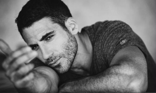 tiramillas's tweet photo. Miguel Ángel Silvestre @ma_silvestre ficha por la tercera temporada de 'Narcos' #Narcos 
https://t.co/T6UgLUtnsu https://t.co/Slqp5H7Oai