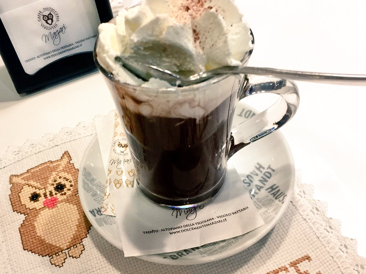Ottima la #cioccolatacalda di <a href="/pasticceriamar1/">Dolcemente Marzari</a> nel quartiere #Albere a #trento, vicino <a href="/MUSE_Trento/">MUSE_Museum</a> #dafareintrentino #gustotrentino