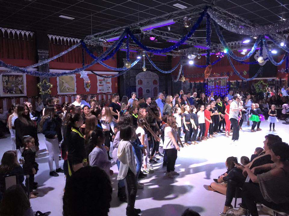 mamboswing1's tweet photo. ¡Bravo por esos padres molones que lo dieron todo en el festival infantil de Mambo Swing! 👏👏👏https://t.co/GzZ0cI6nmt https://t.co/R2tov3WKey