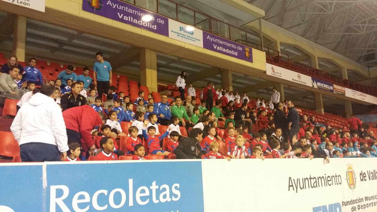 cfpegaso's tweet photo. Gran gala el Sábado de inauguración @uefval. Nuestros pequeños disfrutaron y fueron protagonistas. Empieza la temporada ⚽⚽ https://t.co/4BGE2hySfq