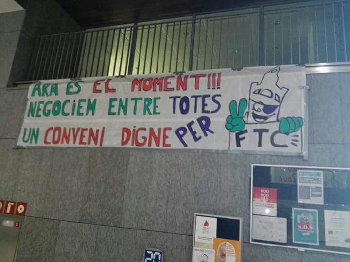 Pancarta colocada!!!! #ftcsantpau #sanitatpublicaidequalitat #lalluitalanostraforça.