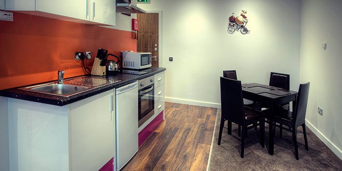 EdGroupEscapes's tweet photo. Special offer! Our 1 Bedroom Apartments at ELS House, 555 Gorgie Road available for New Year min 2 night stay 45.00 per person per night! https://t.co/EuHeL1AZPC