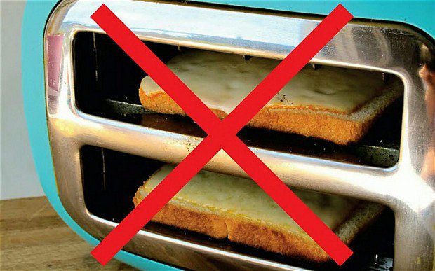 LondonFire's tweet photo. Yes, this really happened. Yes, it's a terrible idea #toasterfire #NationalGrilledCheeseDay https://t.co/SfyzweIuqS #YearinReview #April https://t.co/zdkixCEeVD