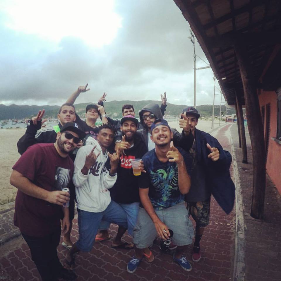 kvmczn's tweet photo. Entrosamento é lixooooooooo

#sobrefds #bdayyurieyan #arraial https://t.co/GmTjQVbcwr