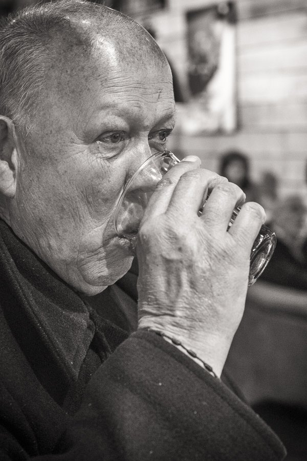 #100strangers #fotografie Ik ben begonnen aan een 100 vreemden project, kijk mee in mijn blog roelienvanneck.nl/#/portfolio-en…