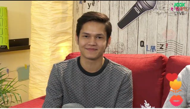 syxmim94's tweet photo. Cannot go betul laa dgn @amir_syzwn ni ! Why u r so cute 😍😍😹 https://t.co/yCDxp6OFhn