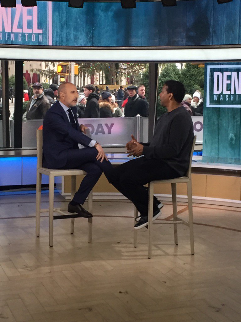 newyorksiddy's tweet photo. @MLauer and #DenzelWashington talk #Fences on @todayshow #todayshow #paramountpictures https://t.co/h9I6pKJL76