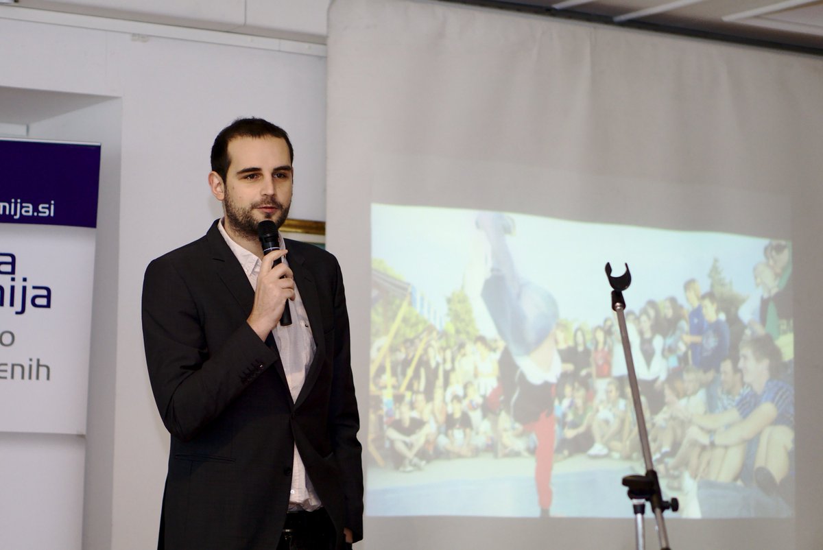 inkubator40's tweet photo. @JanPeloza : "Kot oseba se vedno obnašaj kot start-up. Naj ti ne bo odveč čas namenjati za stvari, ki se utegnejo izjaloviti.@mladinskak https://t.co/fSlkWvXCTO