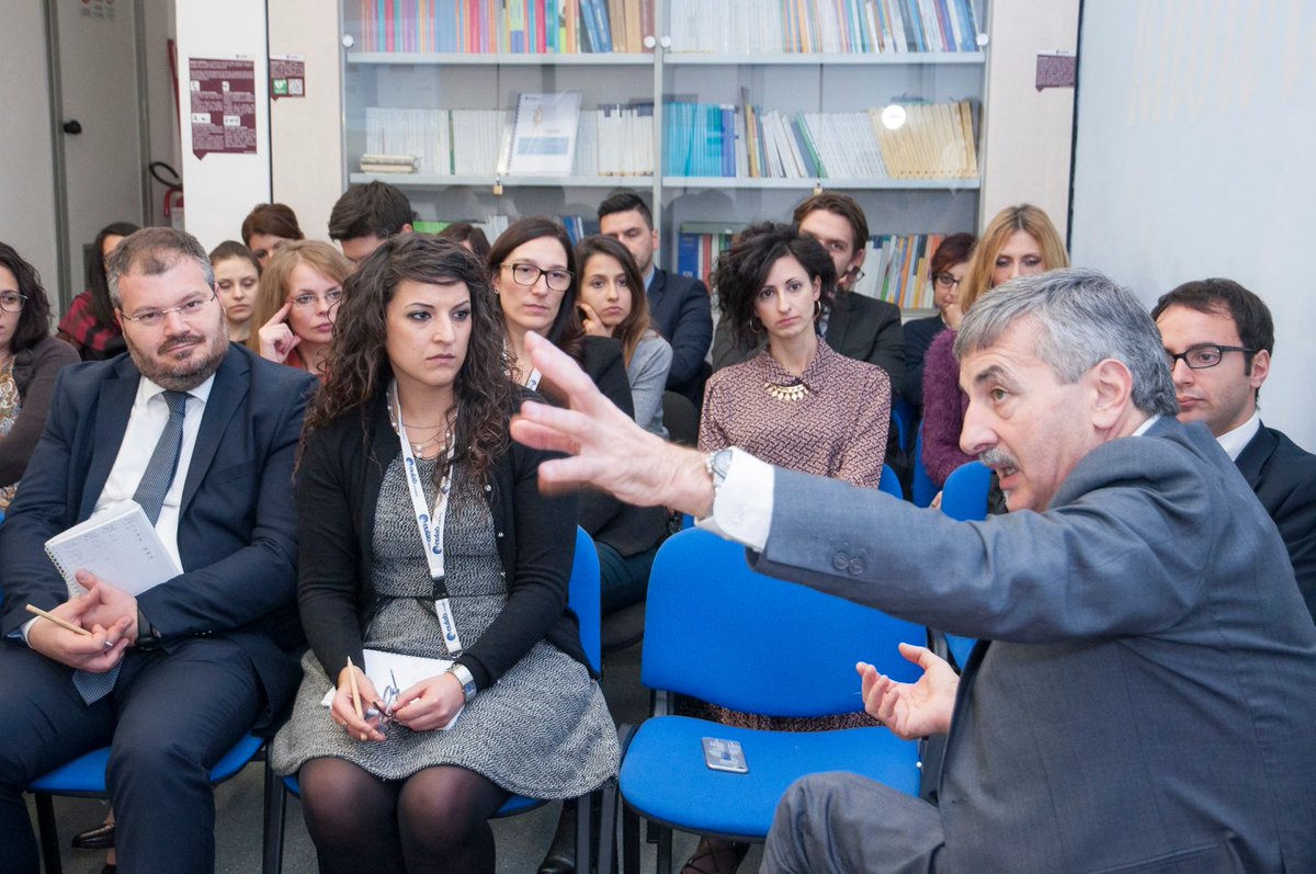 "Se hai ricevuto tanto nella vita, devi rimetterlo in circolo facendo qualcosa per gli altri. Altrimenti non sarà servito a niente". G.C.