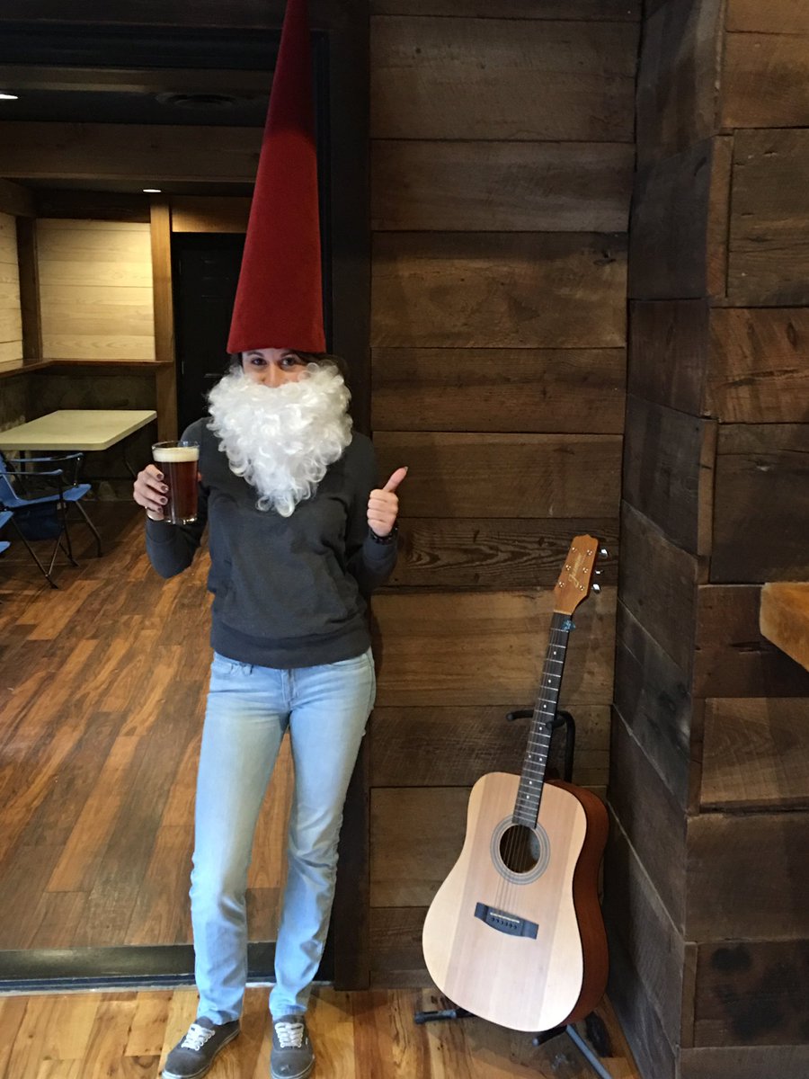 lkngrill's tweet photo. Christmas Primal style. https://t.co/DepUGu8ID8