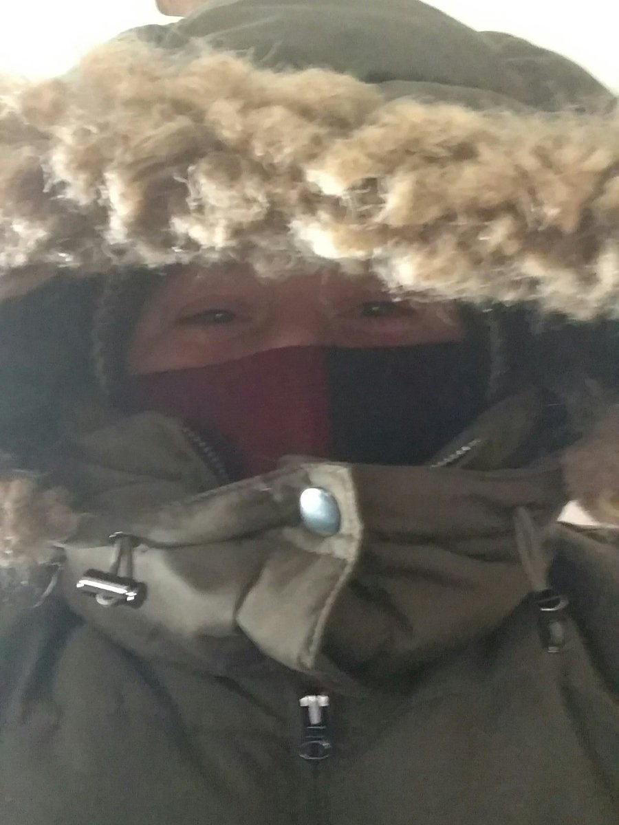 Classic_Erynn's tweet photo. Do I look ready to shovel? #brrr #belowzerotemps https://t.co/TsG14A0OVs