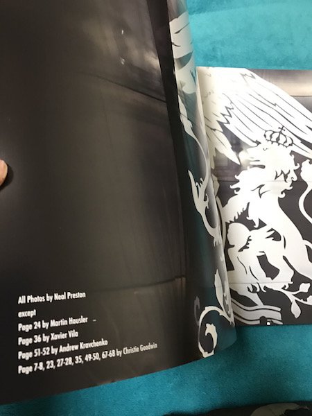 TheSun_TheStars's tweet image. Great pics in the photo book and these are not only from live in Japan.   #QAL #liveinJapan #Superdeluxeboxset 　wardrecords.com/QueenLiveInJap…