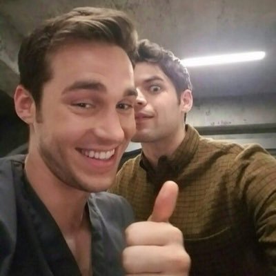 kaibeacfalls's tweet photo. La mia droga fa bene, provare per credere! #pusherKai #TEAMKAI #passalalatooscuroanchetu https://t.co/UOB6R6yF9S