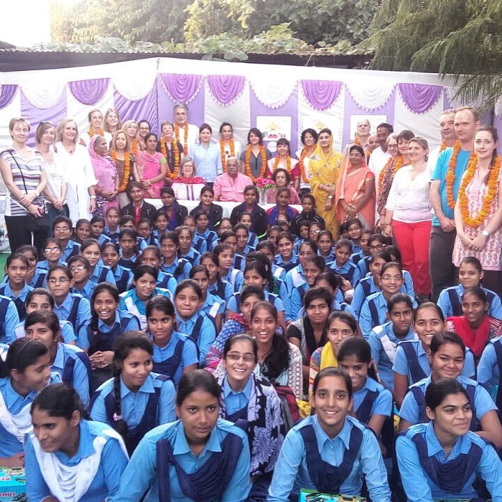 StarFoundn's tweet photo. #RuralRajasthan #starshoeproject @StarFoundn @KumariRukshmani https://t.co/Jn3ovRKXML