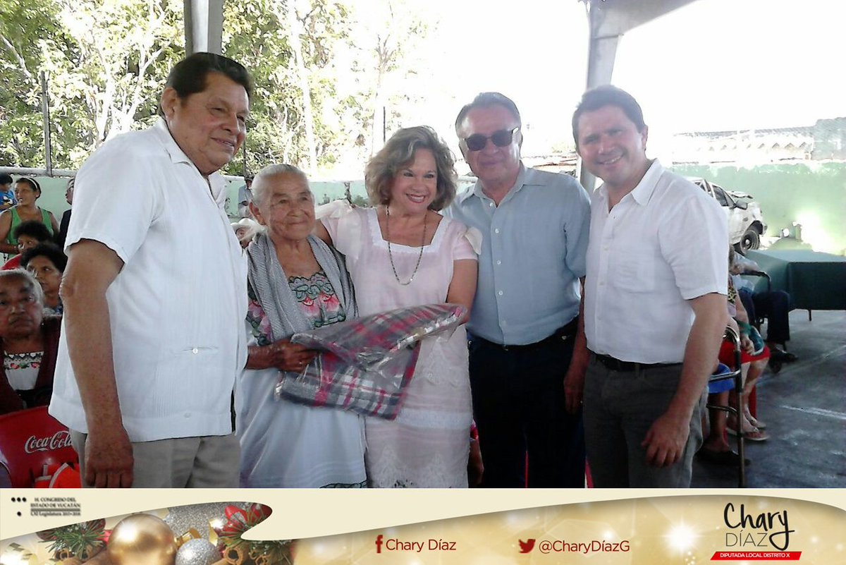 CharyDiazG's tweet photo. Gracias al trabajo coordinado de los diferentes tipos gobierno, hicimos entrega de cobertores en Cansahcab como parte de #BienestarInvernal https://t.co/DMM2LdGsI0