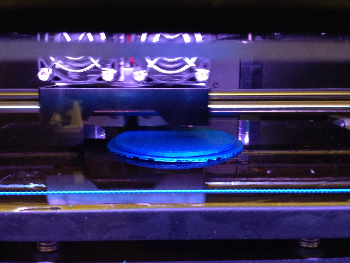 space_xplorers's tweet photo. There goes our tip, printing away! Just a few more minutes...

#AOEMartian https://t.co/mAVu3LJz8F