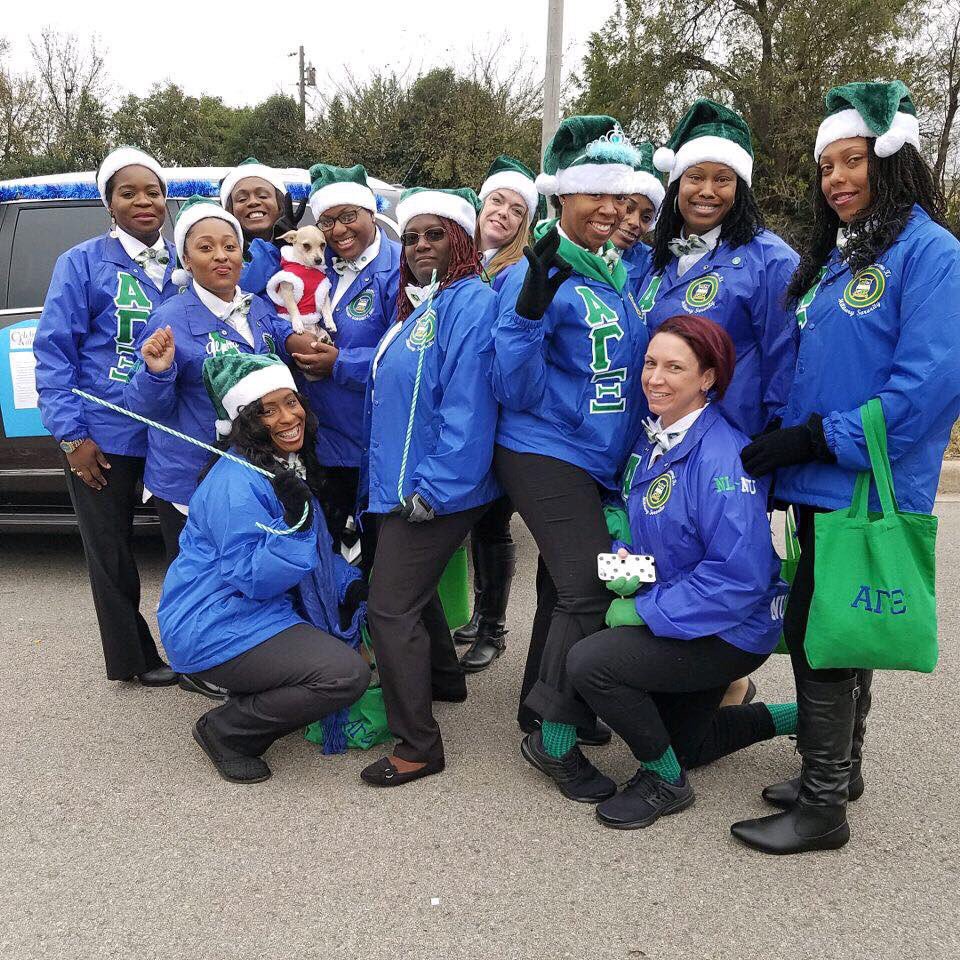 BetaBELLES's tweet image. The AGXi Beta Chapter sharing tons of holiday cheer at the Killeen Christmas Parade!