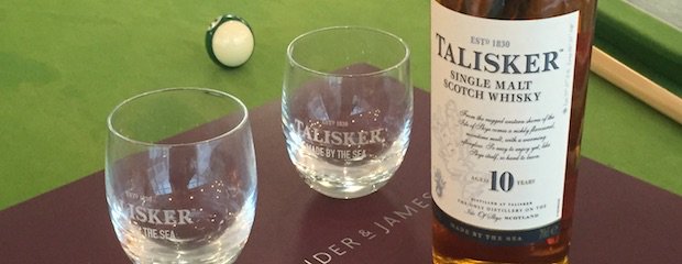 Looking for a boozy Christmas gift with a difference? Check out @AandJspirit's gorgeous luxury whisky sets!

thelondonword.com/2016/12/talisk…