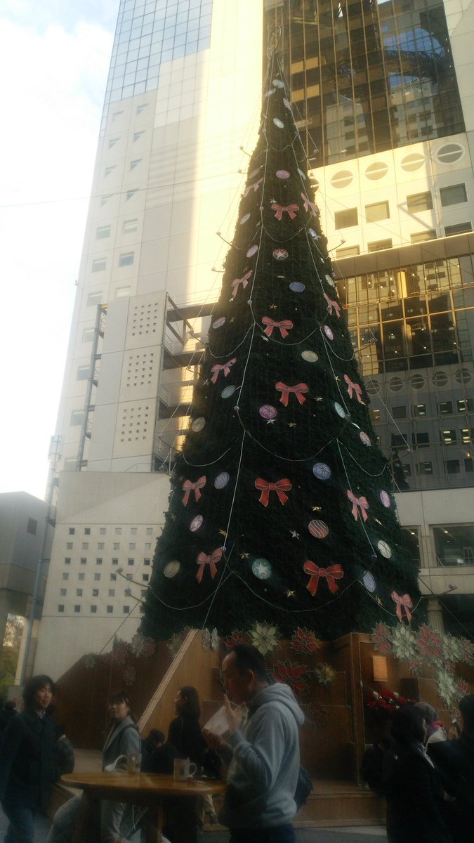 mimuchicgs's tweet image. 今日はお昼から、梅田へ！昨年も行ったドイツクリスマスマーケット。んでもって、そのあとはいつもの詩鶏(笑)何年も行ってますが、実は鍋は初めて(≧∇≦) 締めの雑炊まで美味しくいただきました(〃▽〃) ありがとう☆
#詩鶏
#鶏塩ちゃんこ