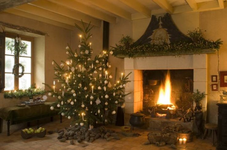 Helemaal in de #kerststemming? Het hele huis versierd? Met lichtjes en kaarsen? #Veiligekerst bit.ly/1seSkWH