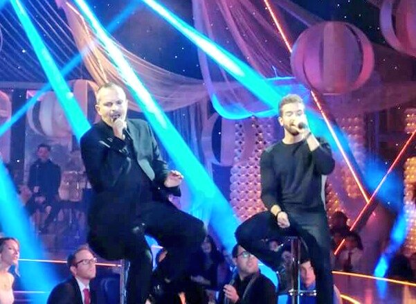 AlboranTeam's tweet photo. ¡Estas navidades 🎄 también podremos disfrutar de @pabloalboran! En esta ocasión será en el especial de @BoseOfficial que emitirá @La1_tve 😃 https://t.co/pcUyNN3MXk