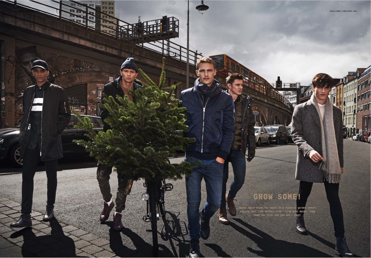 Los looks más casual y cool para hacer todos los recados navideños. ► jackjones.co/2gvKxsB