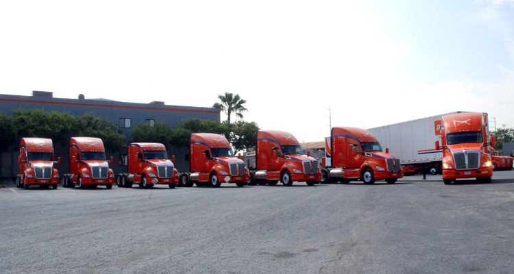 GrupoT21's tweet photo. #Terrestre: Grupo Transportes Monterrey describe estrategia de tractocamiones GNC https://t.co/m0Di1N6iNe Por: @DidierRT https://t.co/nsm4qs1X9i