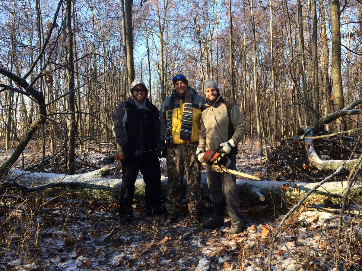 GMSMrG's tweet image. With @ChadLensman @PrincipalCMill cutting the path for the @GrahamSchools Land Lab #itwillbefuntheysaid #9amonfirstdayoff #singledigittemps