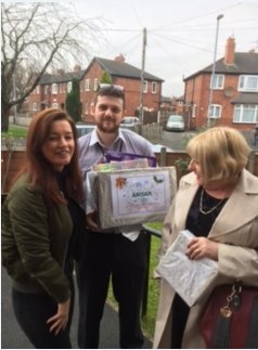 MRImacinfo's tweet photo. @MacmillanMcr one of our service users wanted to say a MASSIVE Thank You for her #Christmas hamper she was so excited #NotAloneAtChristmas https://t.co/JmaTw2cknh