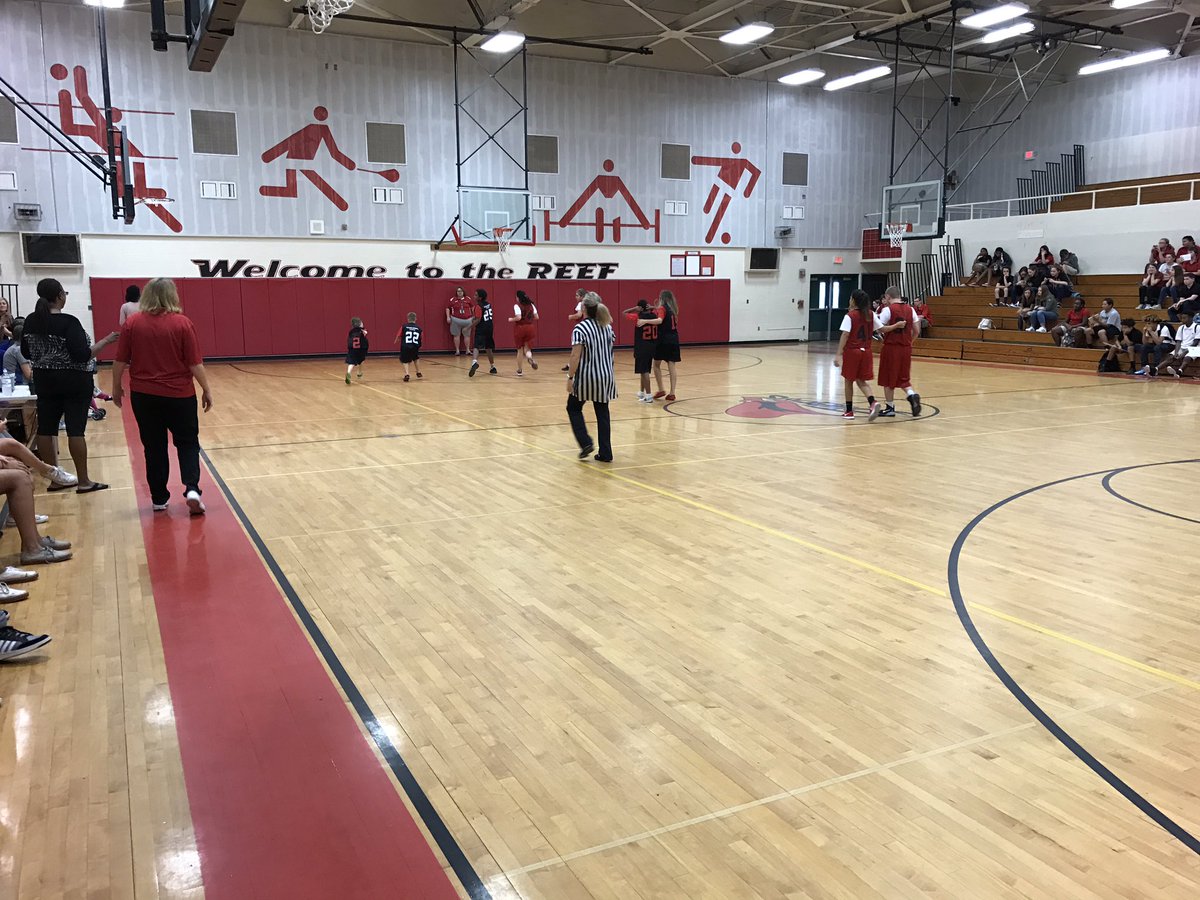 JeffReaves1's tweet photo. Enjoying the Special Olympics Basketball. TY #NSBMS #vcswonderfullife https://t.co/b11GxP7zgW