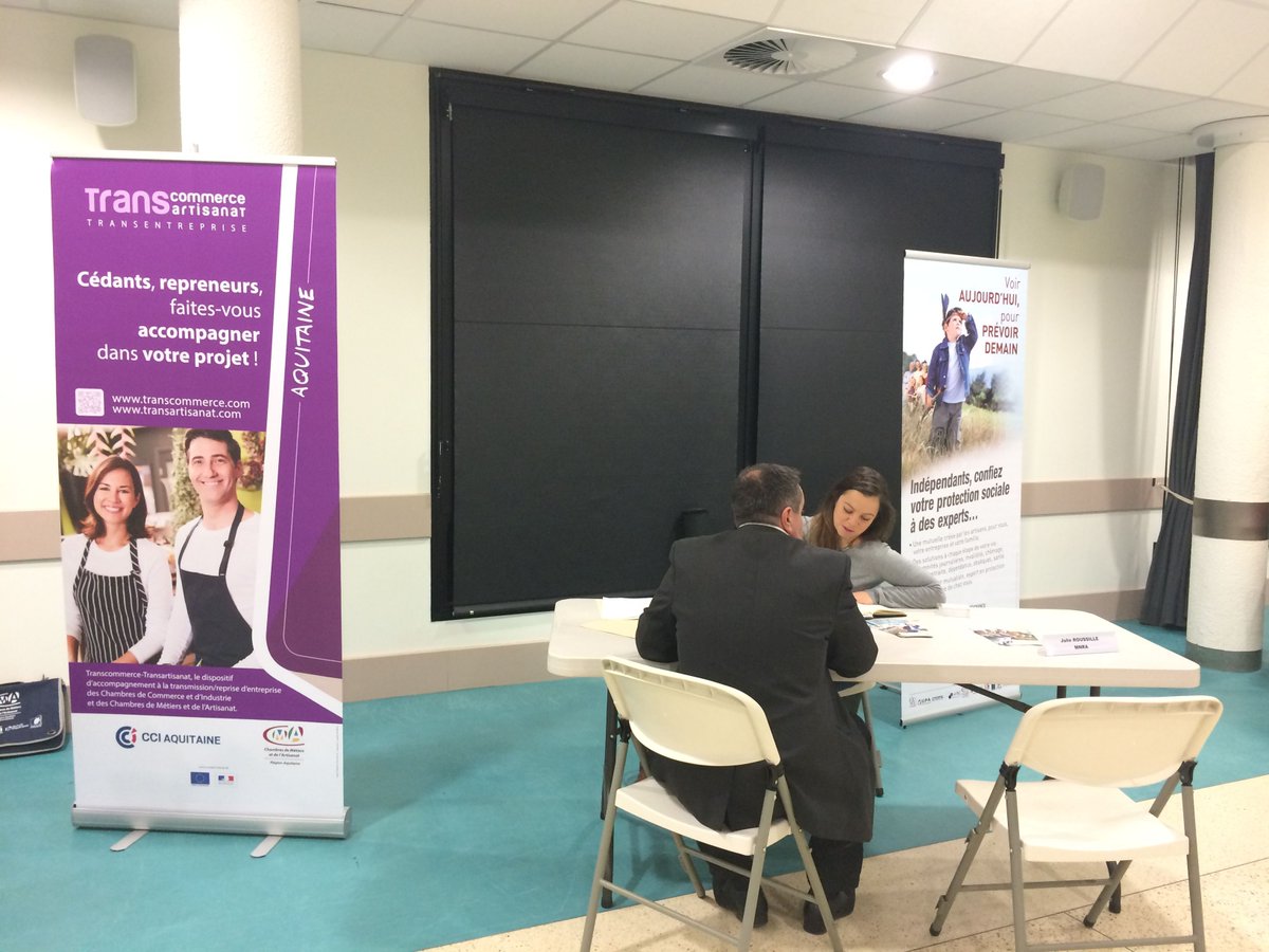ARTISANAT47's tweet photo. Une belle soirée pour les ateliers-rencontres cédants/repreneurs le 8/12 ! Challenge "Adopte un projet", le gagnant sur Facebook : @cfa47 https://t.co/Go1MO0eXSu