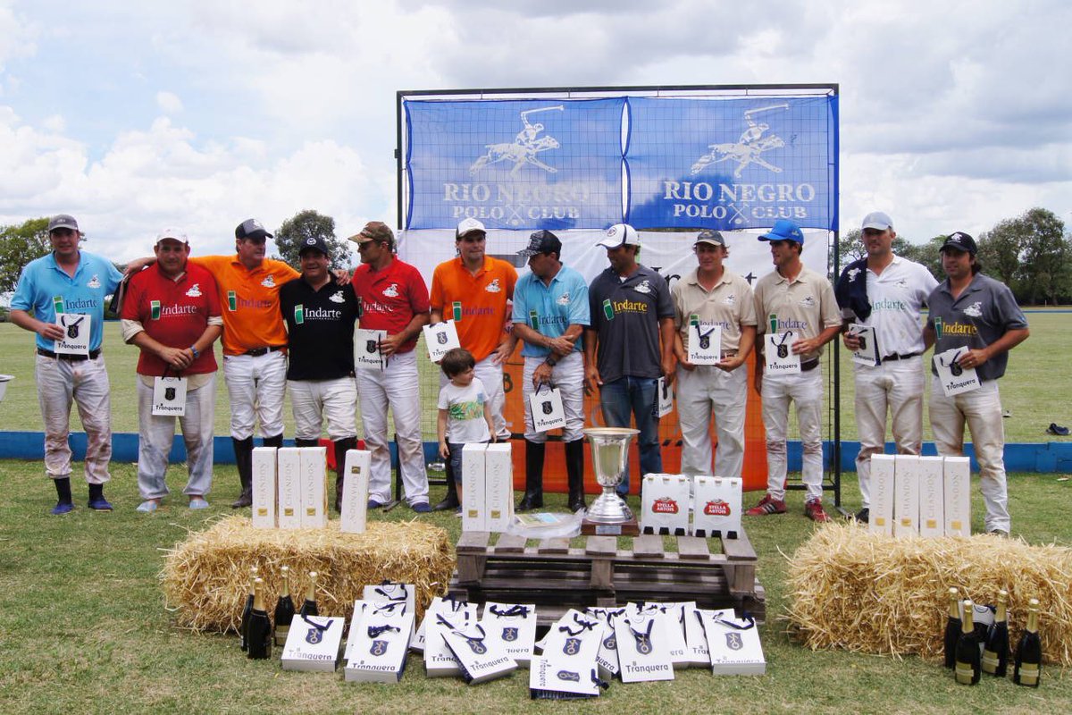 RNPC_Polo's tweet photo. Gracia a todos los invitados por la buena onda y hacer de este torneo un evento divertido y con espíritu de fiesta. https://t.co/Z8JmGY0K2i