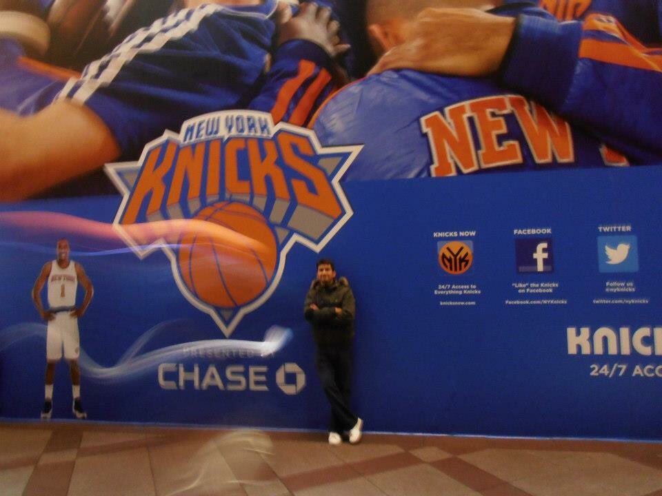 MGoldenCrows's tweet photo. Coach Benitez:"Me cae bien el HD @jmrodriguez79,hay buena onda.Solo que a veces pienso que se cree que maneja a los Lakers de Magic Johnson" https://t.co/FO4svu2V2K