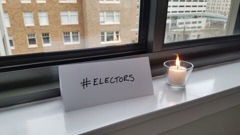 TheHippiePixie's tweet photo. Keeping a candle lit for the next 24 hours. #electors #ElectoralCollege #HE2016 #Freetheelectors #hamiltonelectors #stoptrump #vigil https://t.co/fmgyGyJNPR