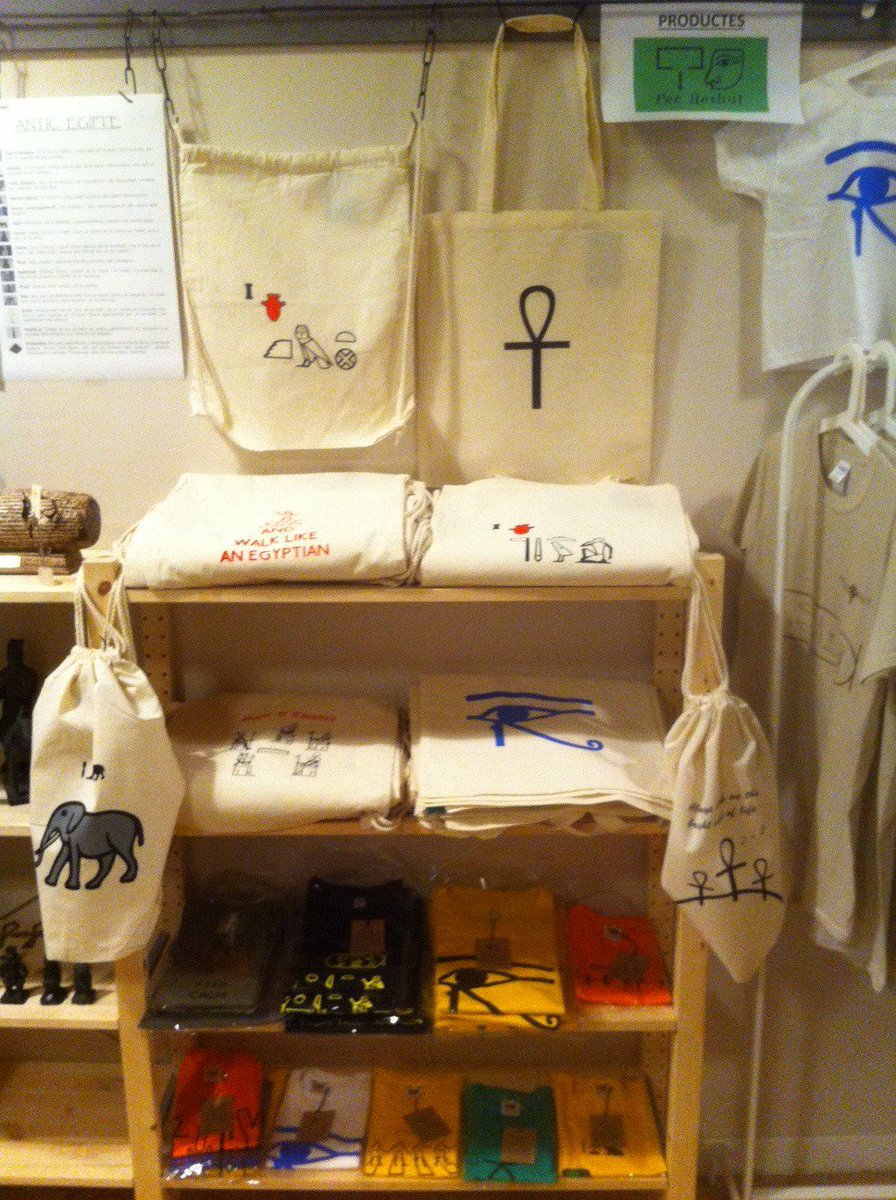 per_reshut's tweet photo. Ya podéis encontrar algunos de nuestros productos en la tienda de @ArqueonetNet , en la calle Sepúlveda, 79, Barcelona
#Egyptomania #Egypt https://t.co/es3FPnWag0