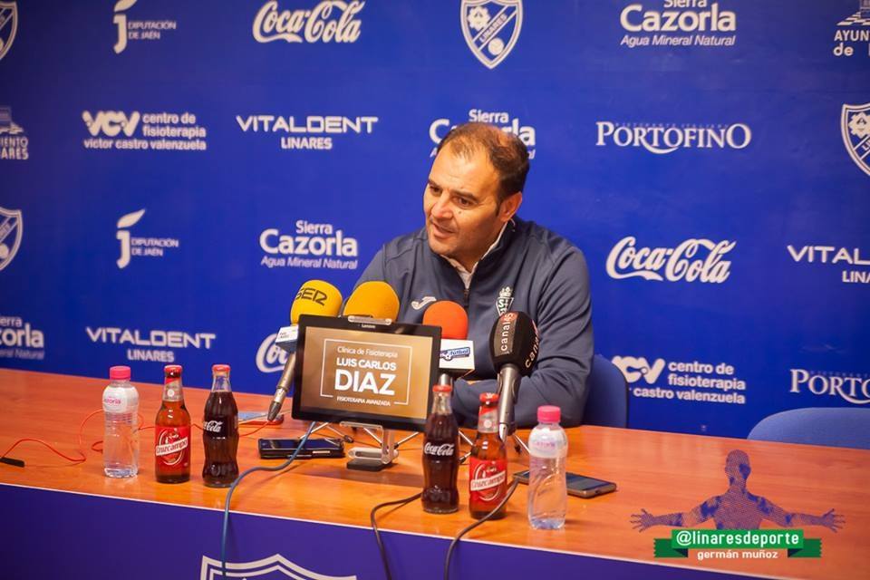 SanFernando_CD's tweet photo. 💬Méndez: "El resultado ha sido demasiado duro con nosotros"
👉https://t.co/ns3KOjwuas
#SigueElAzul 💙 https://t.co/hHrTvomHiH