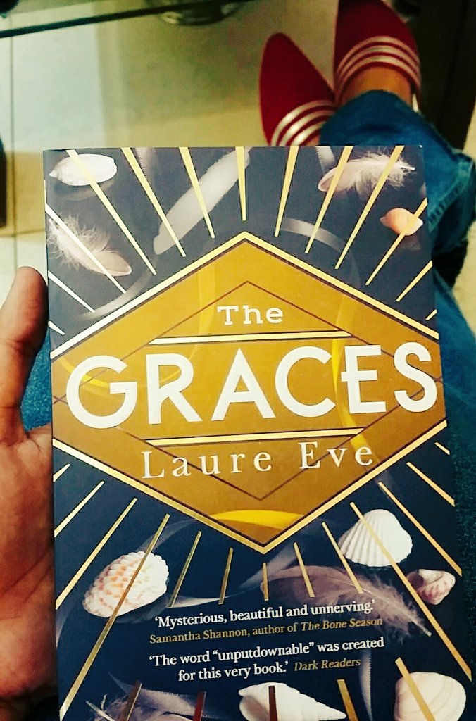baezaariat's tweet photo. Got this free give away from the owlpost subscription box, only cause i visited stall no. 29 at #KIBF 
Thaanks @dakraziest and @bookswale 💕 https://t.co/wEcvFTSfGc
