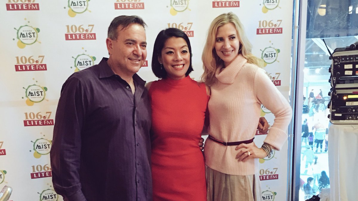 🎤 I'm performing a live set TONIGHT on Facebook Live at 7p ET / 8a PHT!! #ChristmasMusic mbmusic.us/2hLU8sx