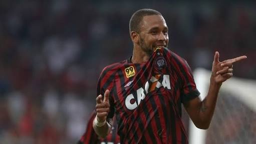 Atleticomusicas's tweet photo. Ainda Ontem Chorei de Saudade - João Mineiro e Marciano https://t.co/PdJQ5YtCB3