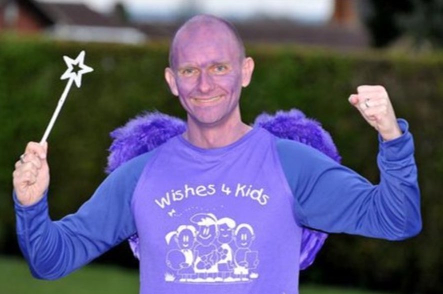 FunctionJigsaw's tweet photo. Follow the journey of amateur runner @MartinHulbert - our guest blogger is counting down to the London Marathon. 
https://t.co/F8QidMLrye https://t.co/qDcj9M3pXS