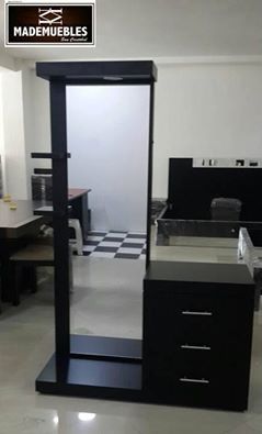 mademueblessc's tweet photo. La peinadora del juego de cuarto 'Deco Izzi' posee tres amplias gavetas, dos repisas y una luz led que la hacen ser una pieza innovadora https://t.co/FxLEf43Qmm