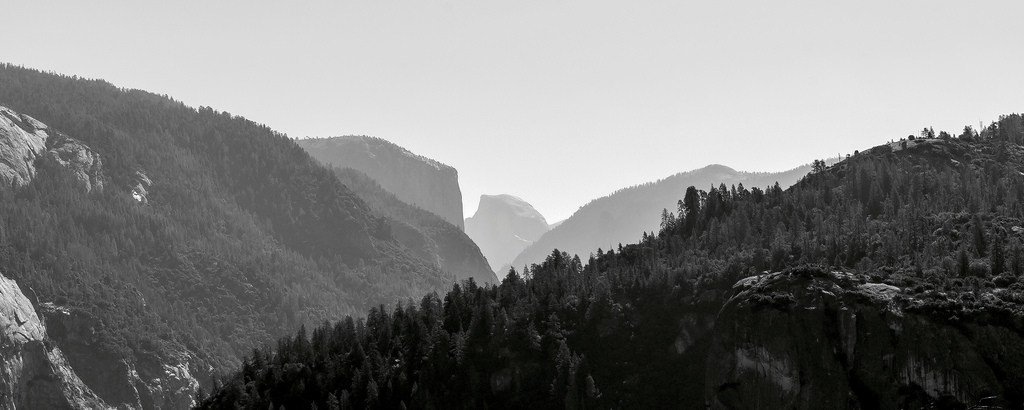 Piccapixel's tweet image. A beautiful sunrise captured in black and white. Find out where I took this picture... #Yosemite #travel 

piccapixel.com/tioga-pass-dri…