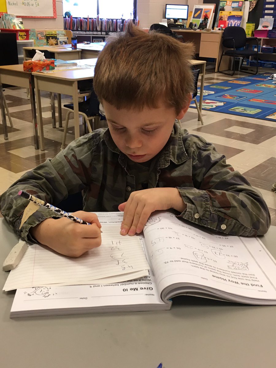 SarahHunterBra2's tweet photo. 2 digit addition isn't too tricky! Lots of practice today to reinforce important skills. @hcbrantford https://t.co/tkkQKJMsGc