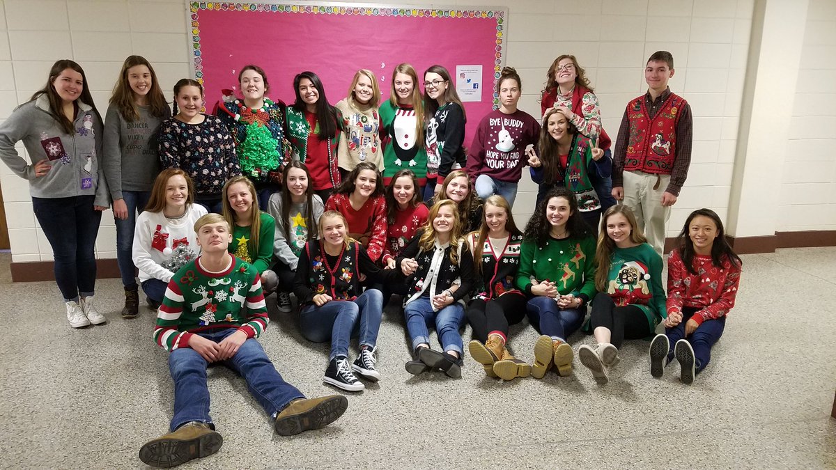 SrussellRussell's tweet photo. Tacky sweater today. Love my kids!! https://t.co/ExZSEoqCLo