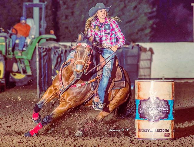LakotaTrailers's tweet photo. "Love this picture from the Thanksgiving race!!๐ #LakotaYPA
#imatigertoole #vexilbrand #4flattack #lakotatrailers #HorseHour ๐ท: @luckylvr1" https://t.co/GVbMsD0zPd